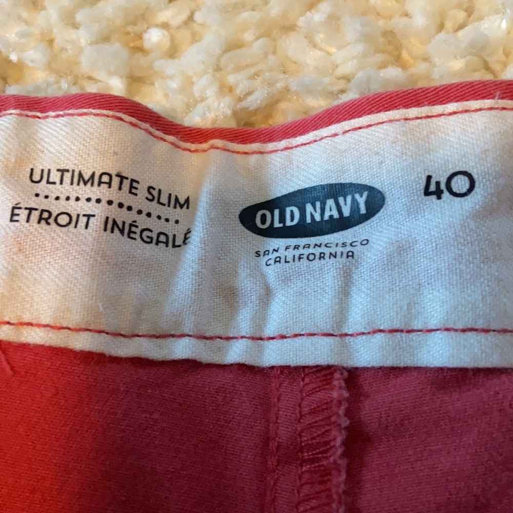 Old Navy Men’s Shorts - Picture 4 of 9